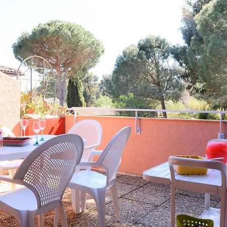 3 Pièces Avec Piscine, Terrasse Et Wifi - - Fr-1-251-561 * Le Lavandou